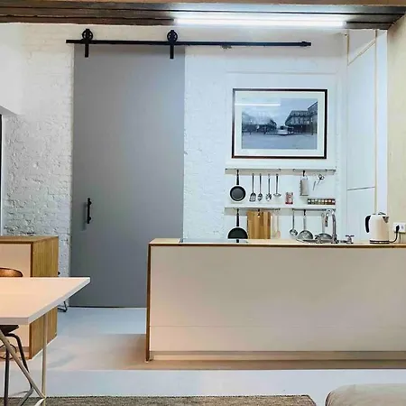 Wunderschoene Ladenwohnung In Kreuzberg Apartament