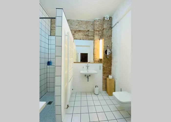 Wunderschoene Ladenwohnung In Kreuzberg *