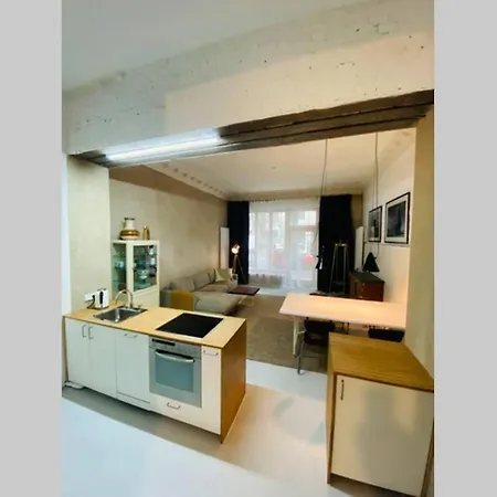 Lägenhet Wunderschoene Ladenwohnung In Kreuzberg *