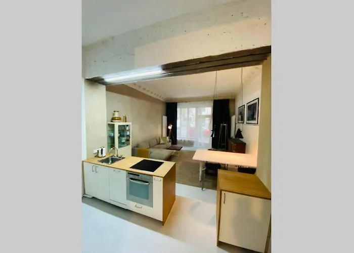 Lägenhet Wunderschoene Ladenwohnung In Kreuzberg *